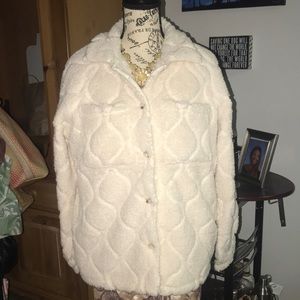 JEN & CO. SHERPA BUTTON DOWN